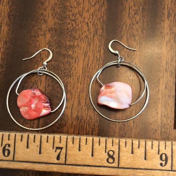 Pink shell reversible necklace and earrings set - Picture 10 of 12